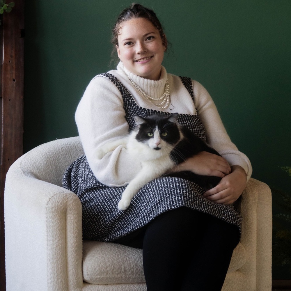 Meet your Posher, Gio